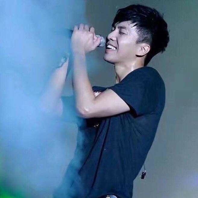 Momen yang diabadikan oleh penggemar Lee Seunggi