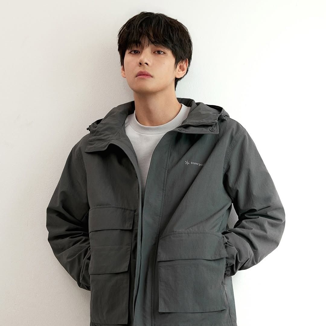 Latest photo of Kim Taehyung (V)