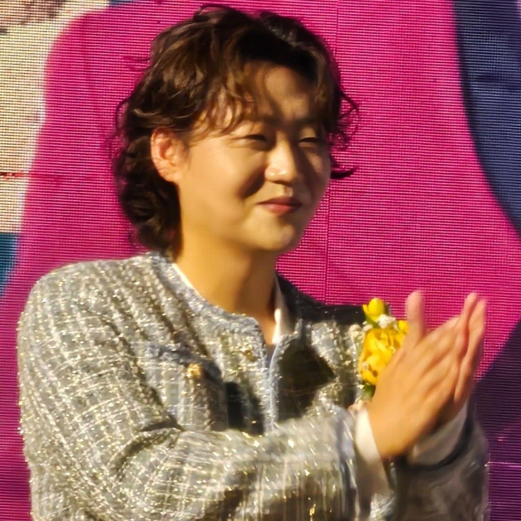 Behind-the-scenes cut of Min Soohyun