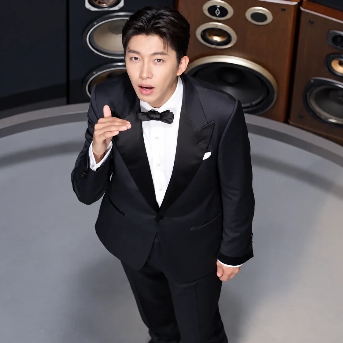 Cuplikan di balik layar dari Lim Youngwoong