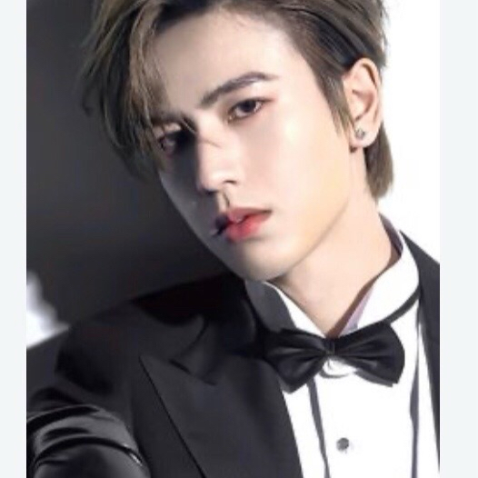 Recent activity shot of Zhang Linghe