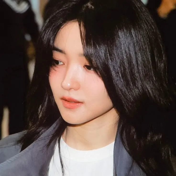 Behind-the-scenes cut of Kim Taeri