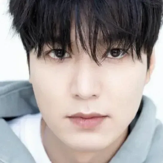 Recent activity shot of Lee Minho