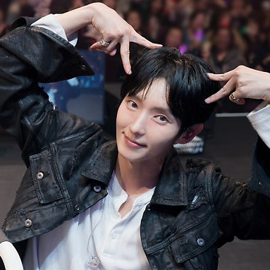 Momen yang diabadikan oleh penggemar Lee Joongi