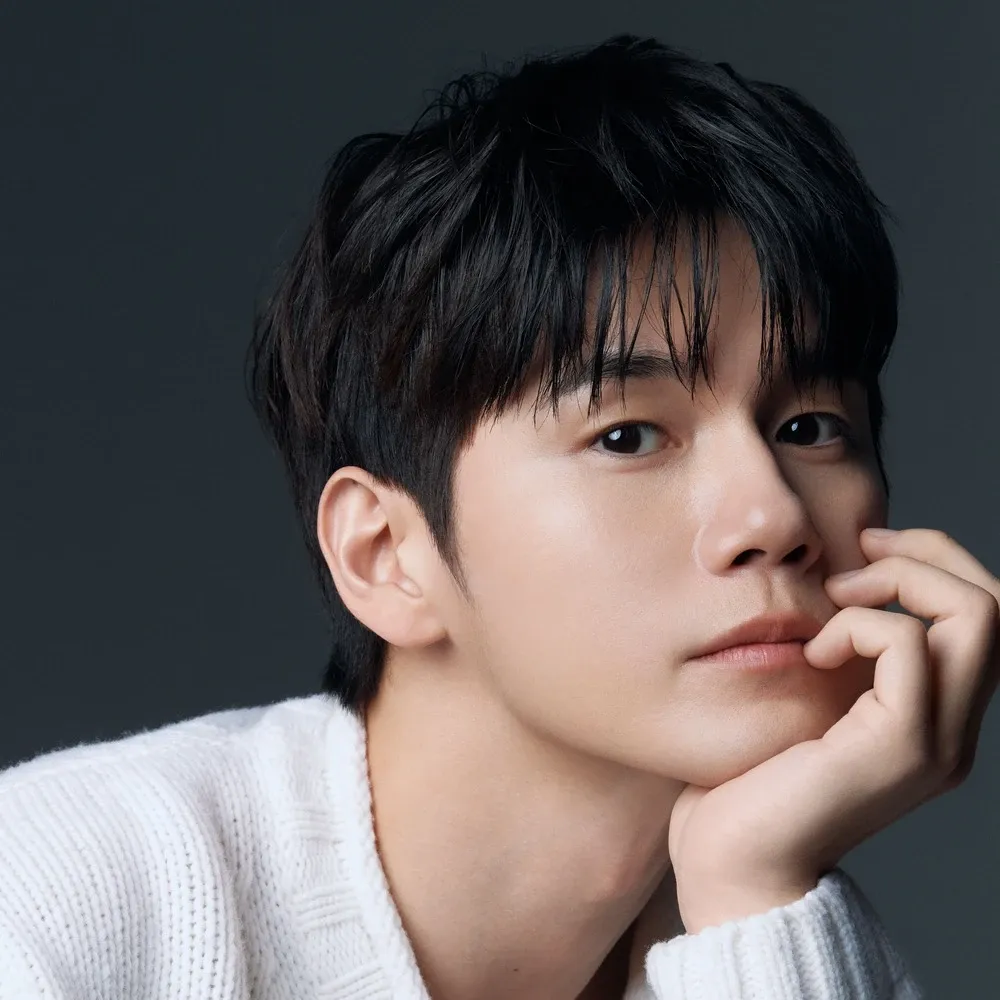 옹성우 최근 활동샷