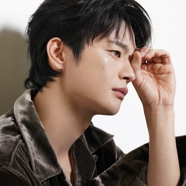 Foto terbaru dari Seo Inguk