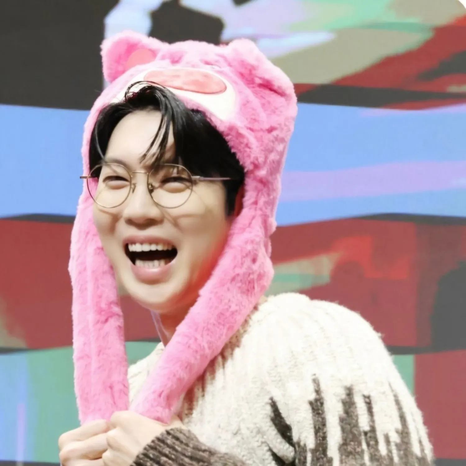 Recent activity shot of Son Taejin