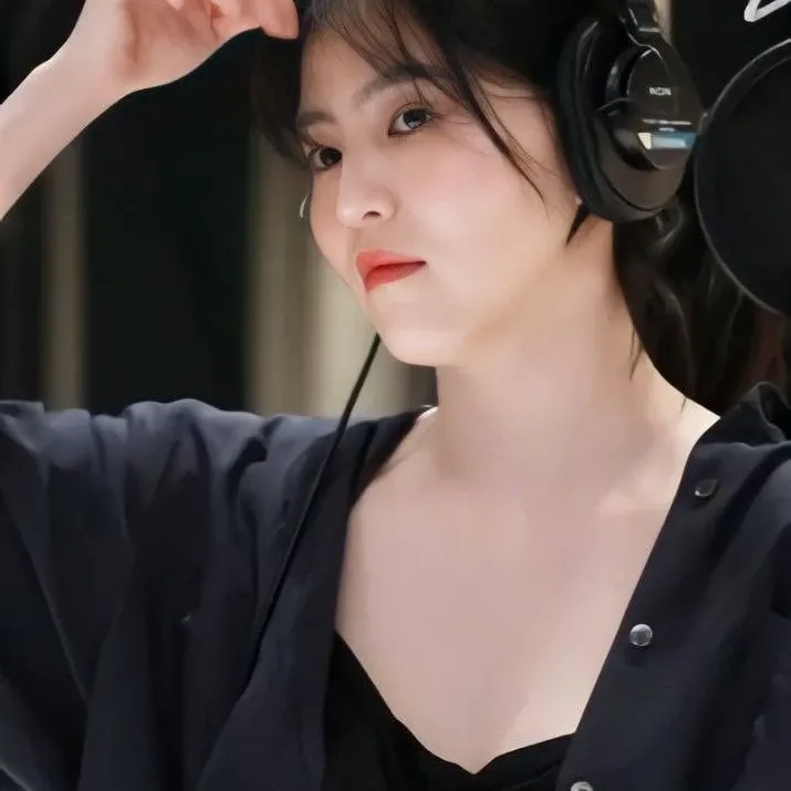 Behind-the-scenes cut of Han Sohee