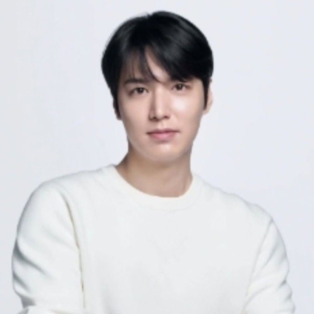 粉丝拍下的李敏镐瞬间