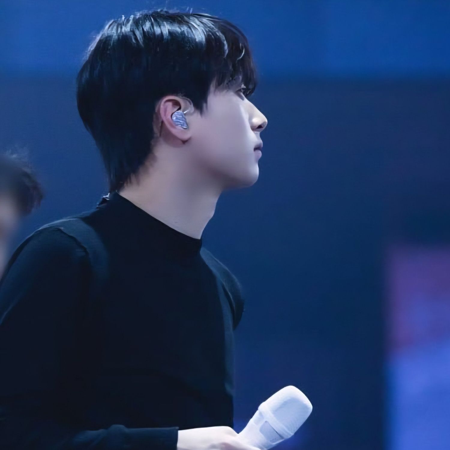 A moment captured by a fan of Lee Chanwon