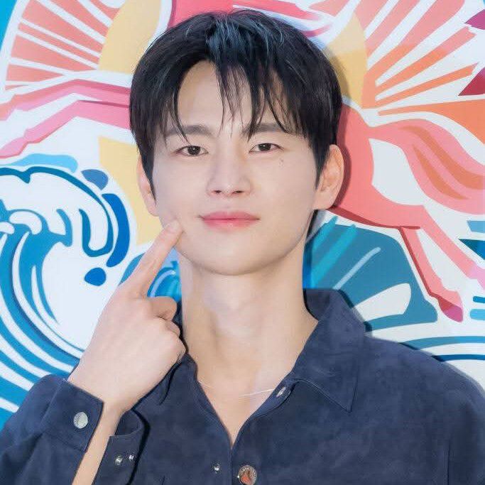 Recent activity shot of Seo Inguk