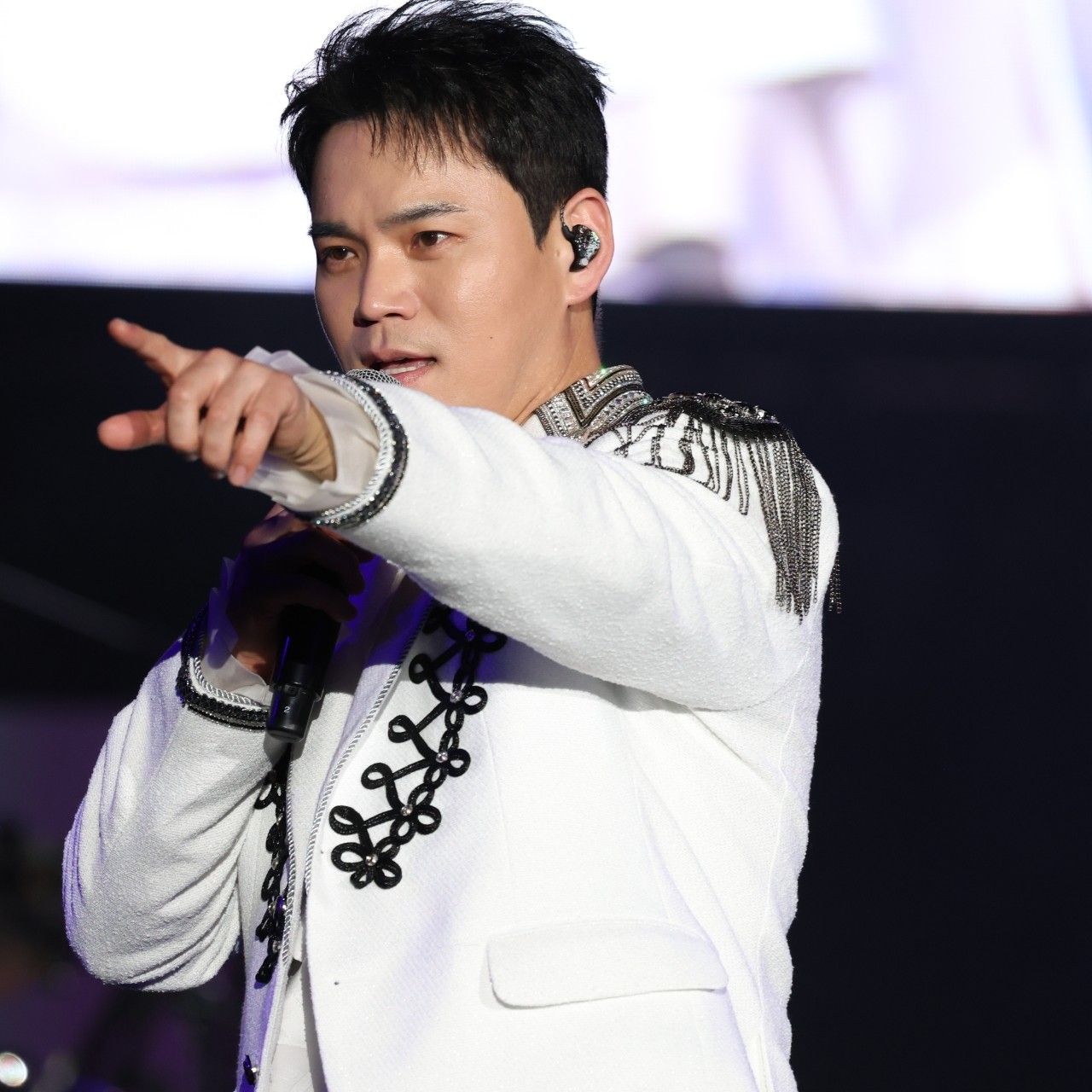 Recent activity shot of Cheonrokdam