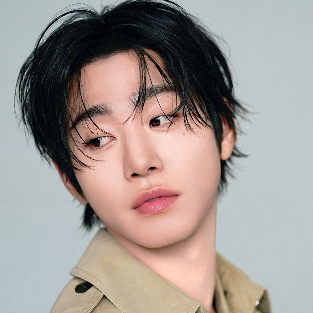 Behind-the-scenes cut of Ahn Hyoseop