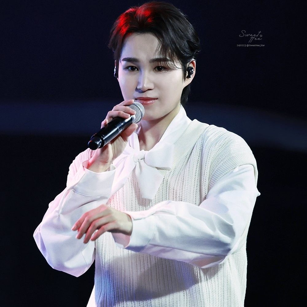 Behind-the-scenes cut of Kim Heejae