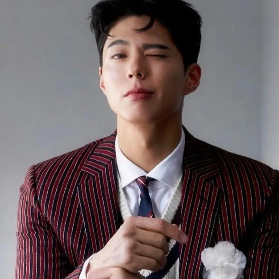 Recent activity shot of Park Bogum