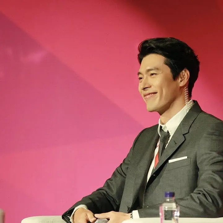 Cuplikan di balik layar dari Hyun Bin