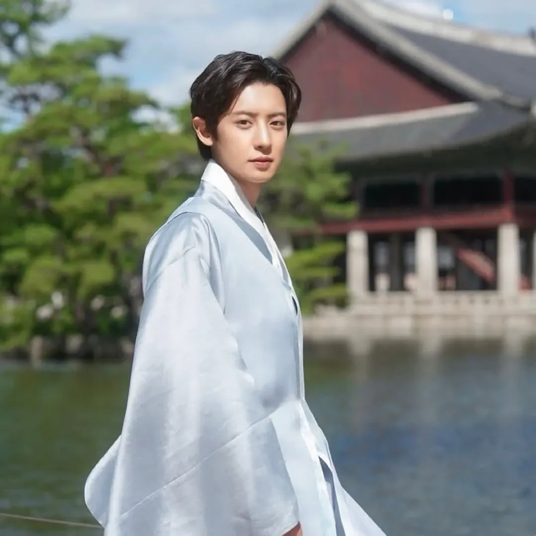 Recent activity shot of Chanyeol