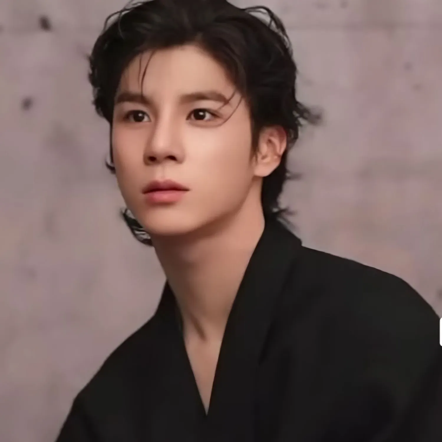Recent activity shot of Jeong Dongwon