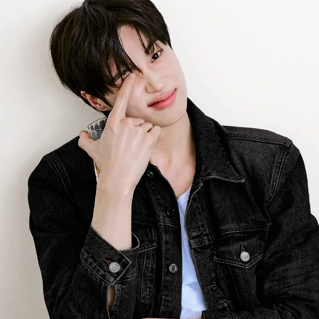 Recent activity shot of Byeon Wooseok