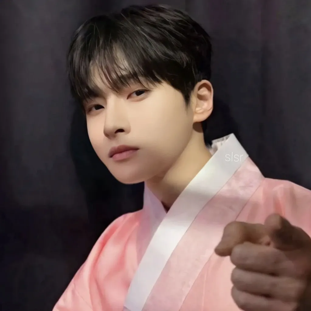 Behind-the-scenes cut of Seong Ri
