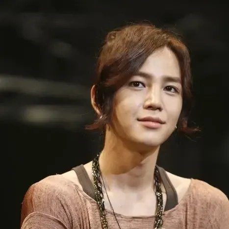 Behind-the-scenes cut of Jang Geunsuk