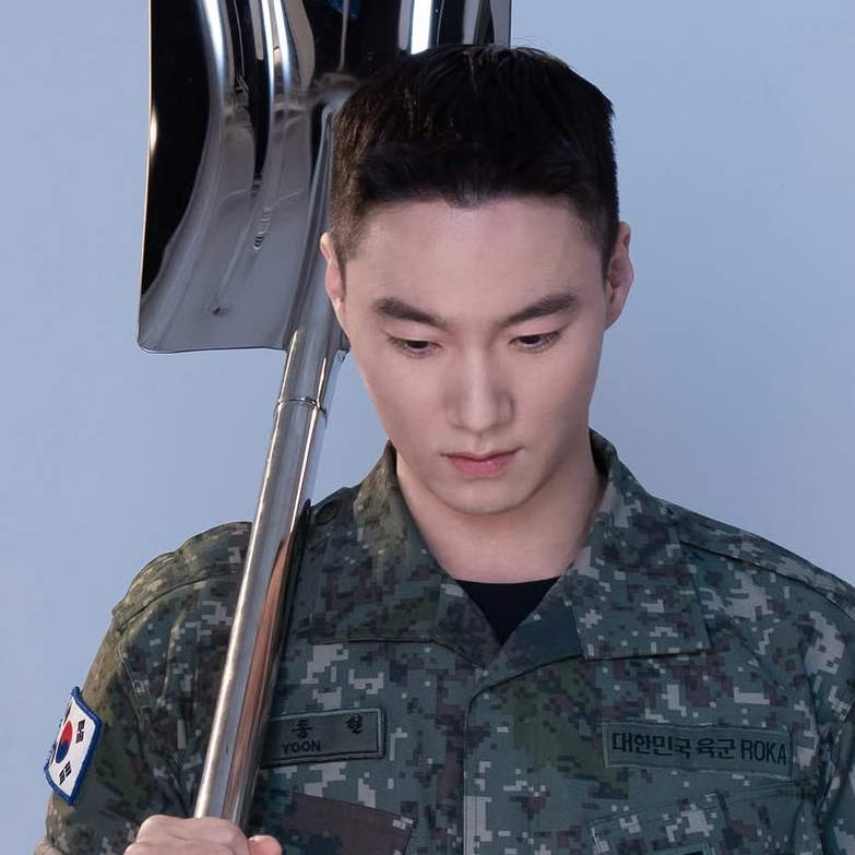 Latest photo of Lee Hongnae