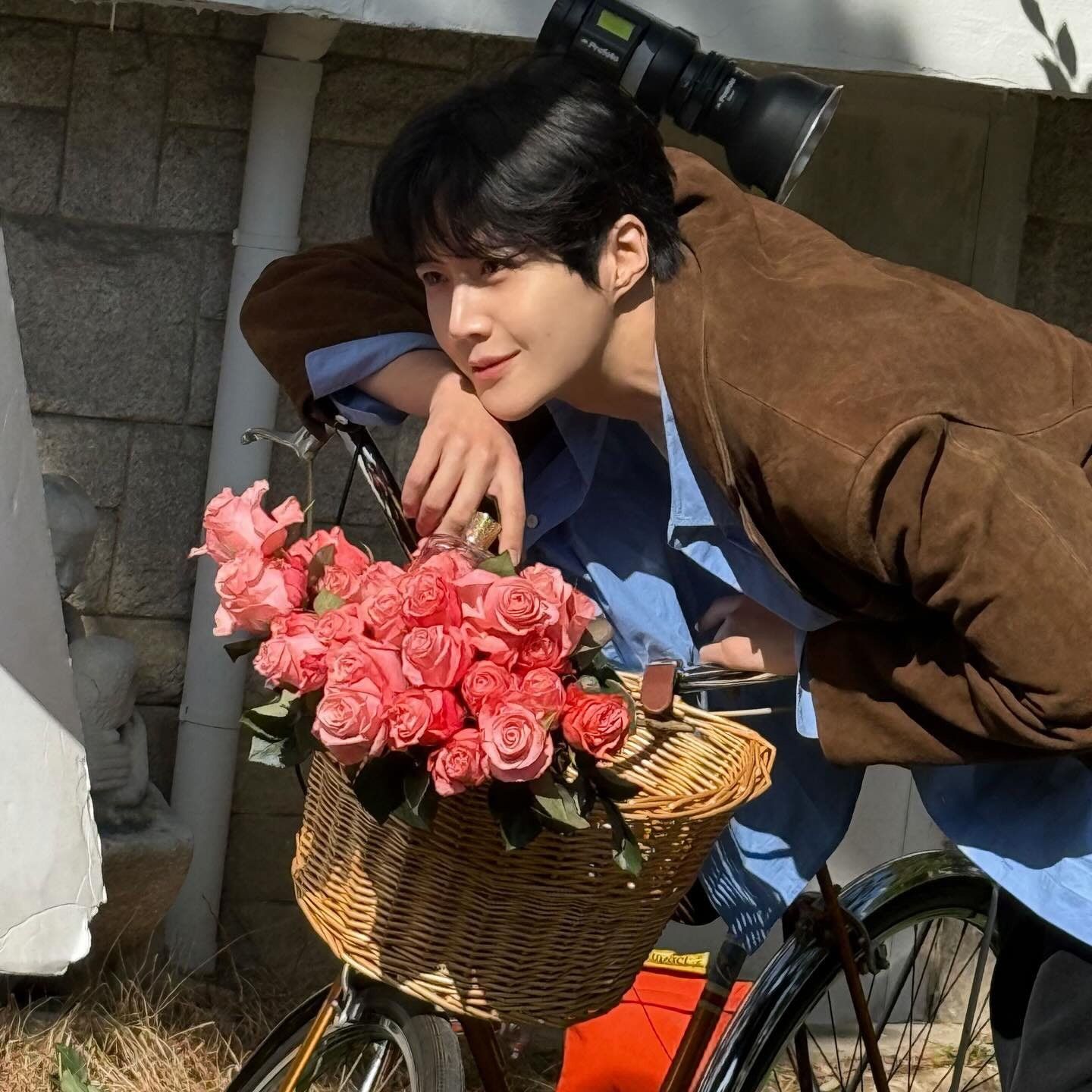 粉絲拍下的金宣虎瞬間