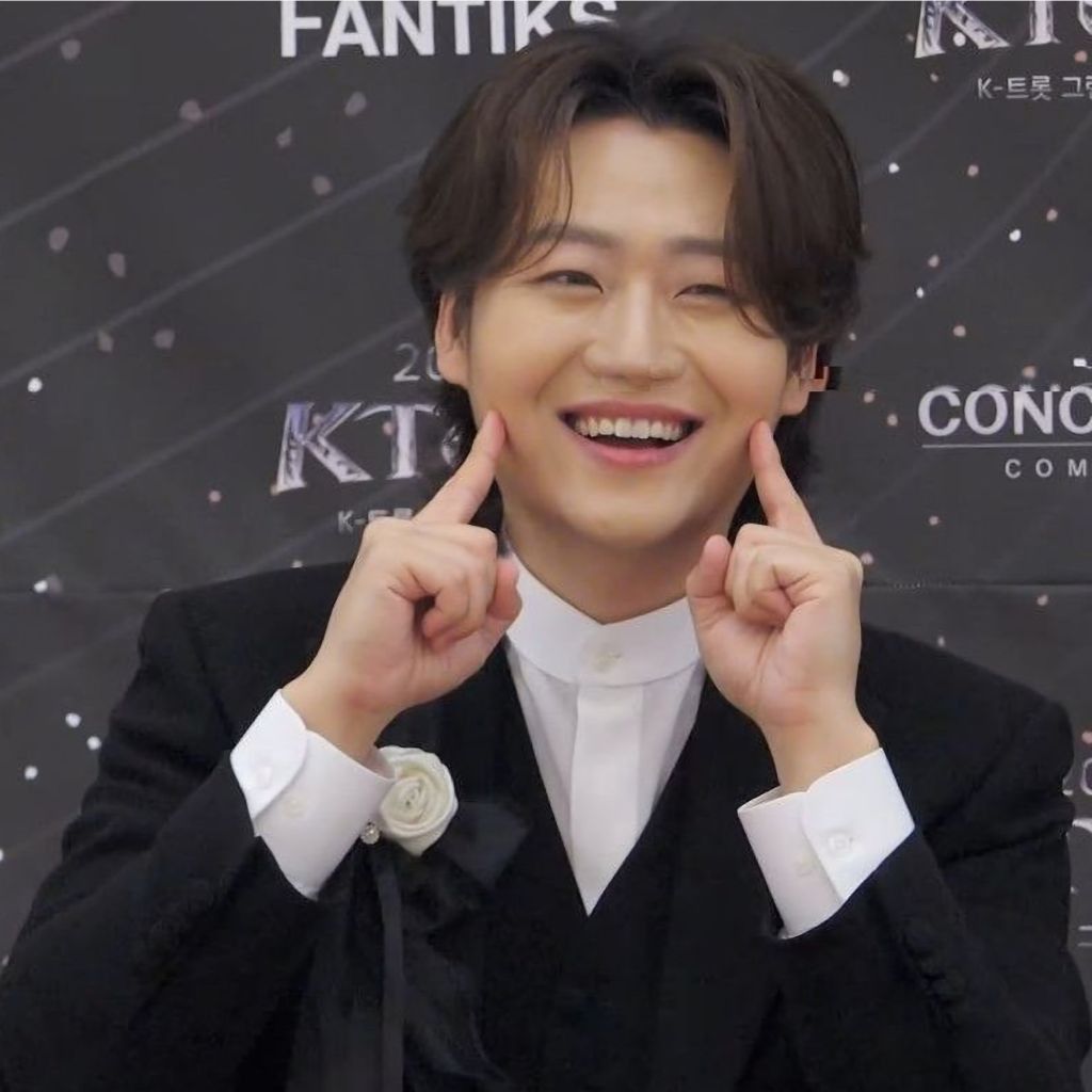 A moment captured by a fan of Min Soohyun