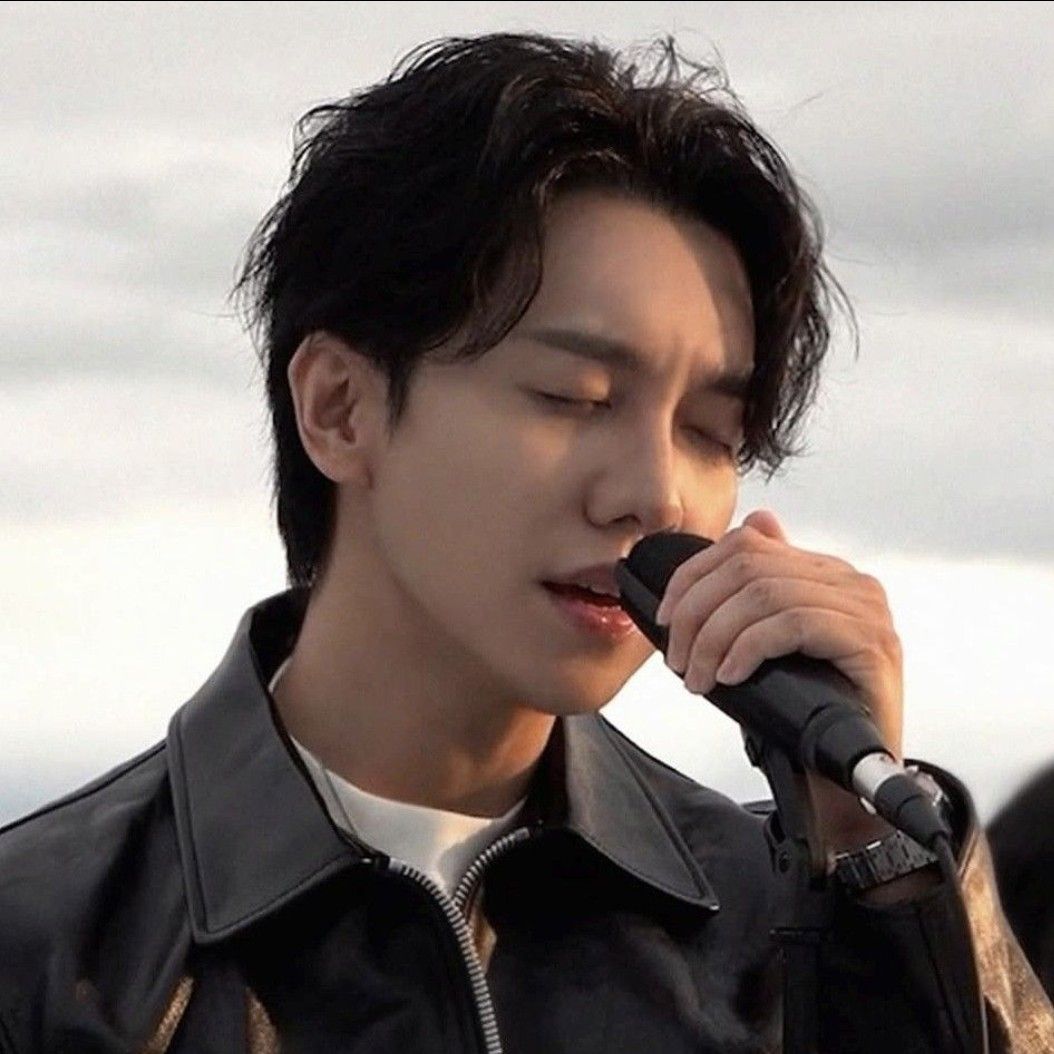 イ・スンギの最近の活動ショット