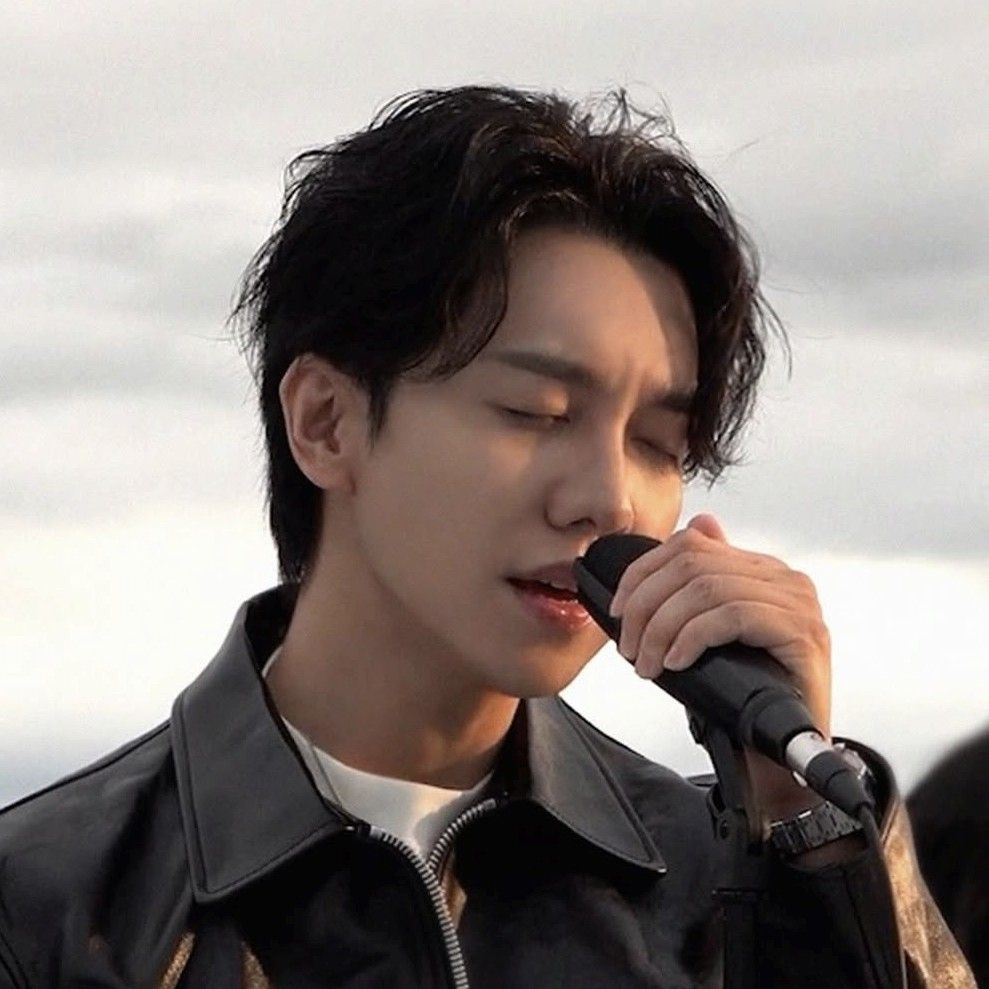 イ・スンギの最近の活動ショット