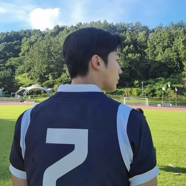 A moment captured by a fan of Kim Yohan