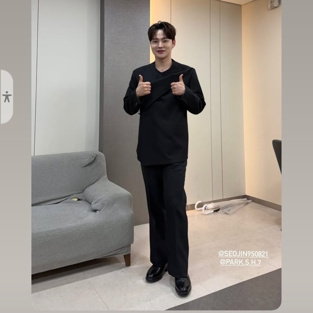 朴瑞镇的最新照片