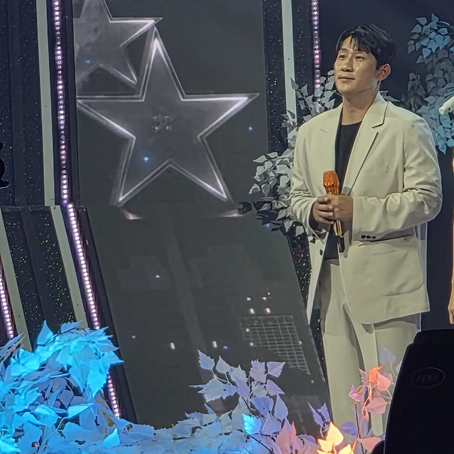 A moment captured by a fan of Na Sangdo