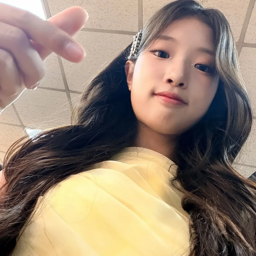 Behind-the-scenes cut of Bin Yeseo
