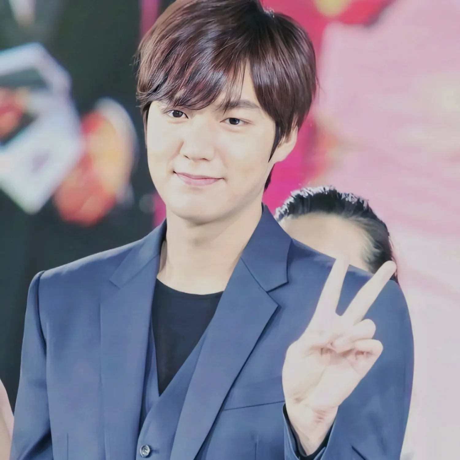Behind-the-scenes cut of Lee Minho