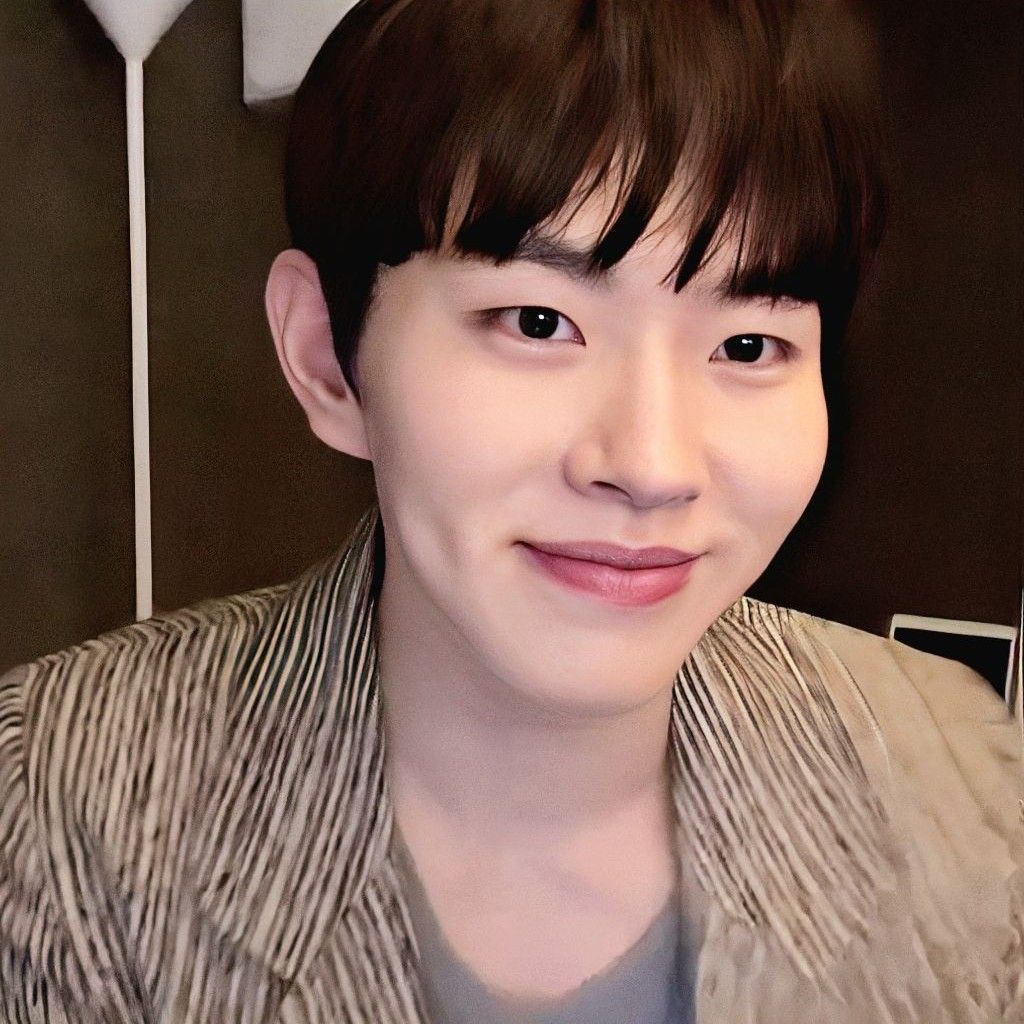 A moment captured by a fan of Lee Byeongchan