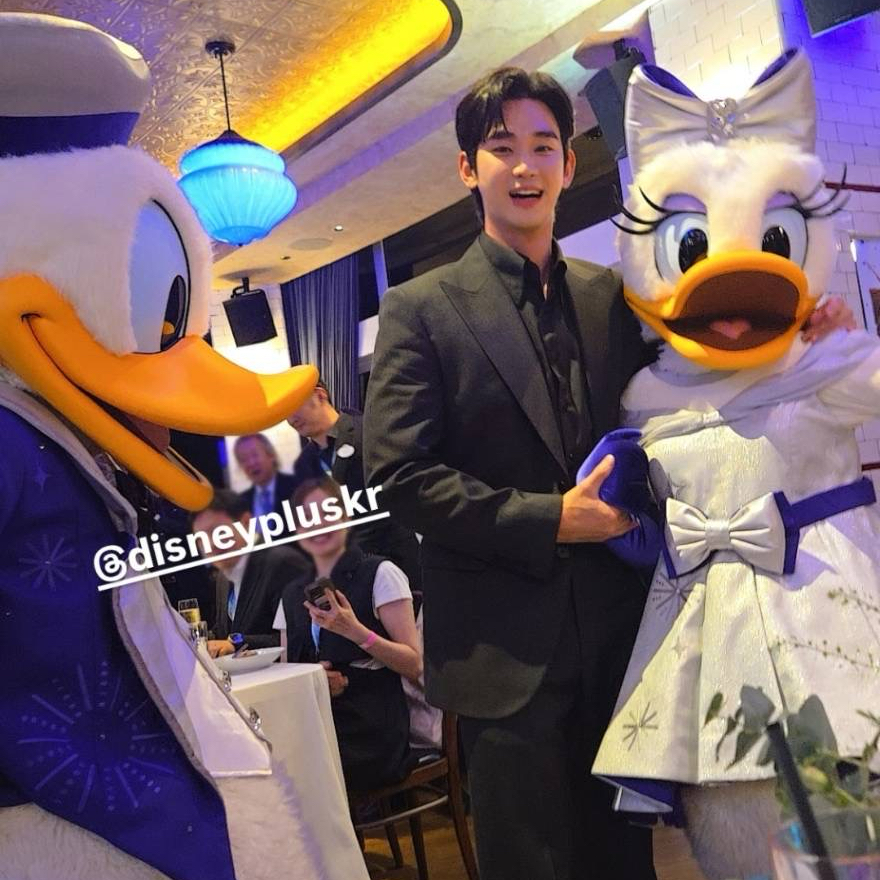 金秀贤的近期活动照