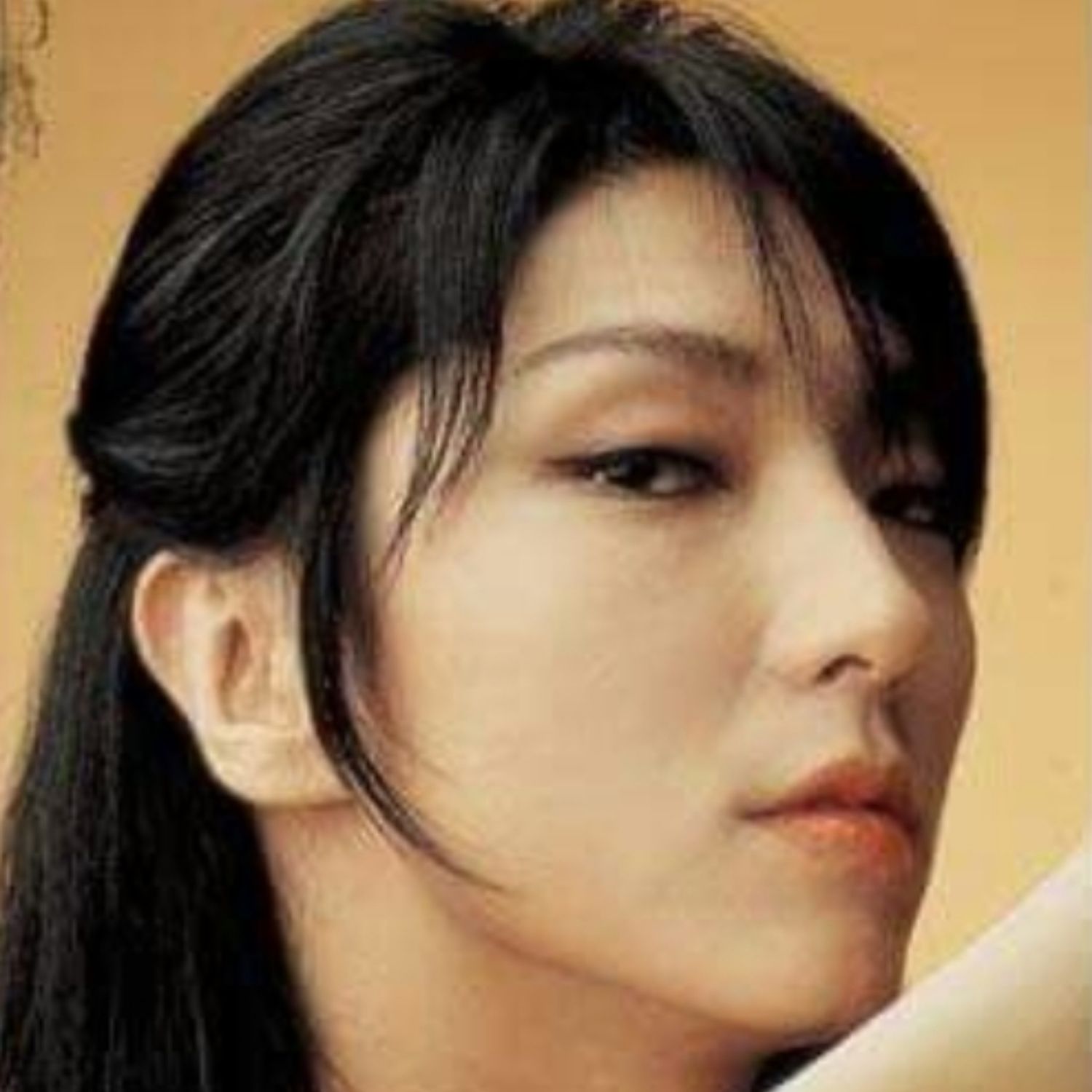 Behind-the-scenes cut of Lee Joongi