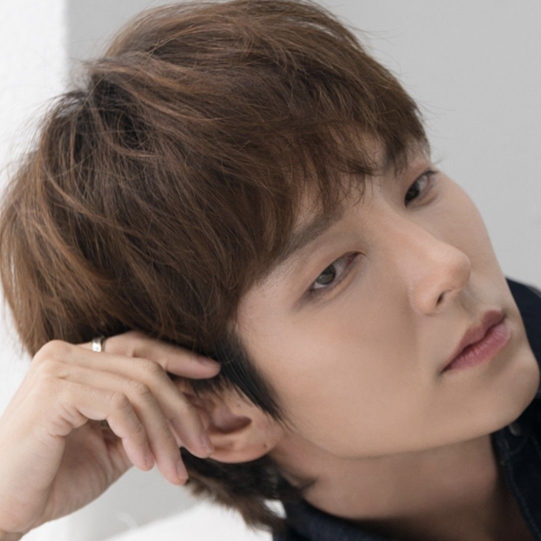 Recent activity shot of Lee Joongi