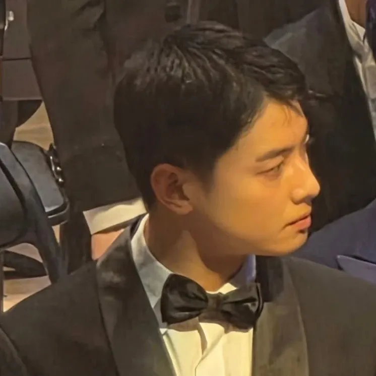 A moment captured by a fan of Cha Eunwoo
