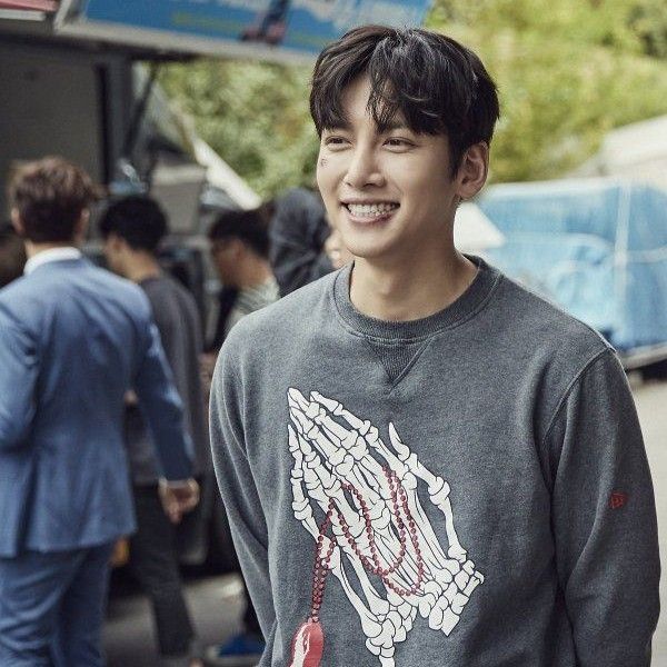 チ・チャンウクのビハインドカット