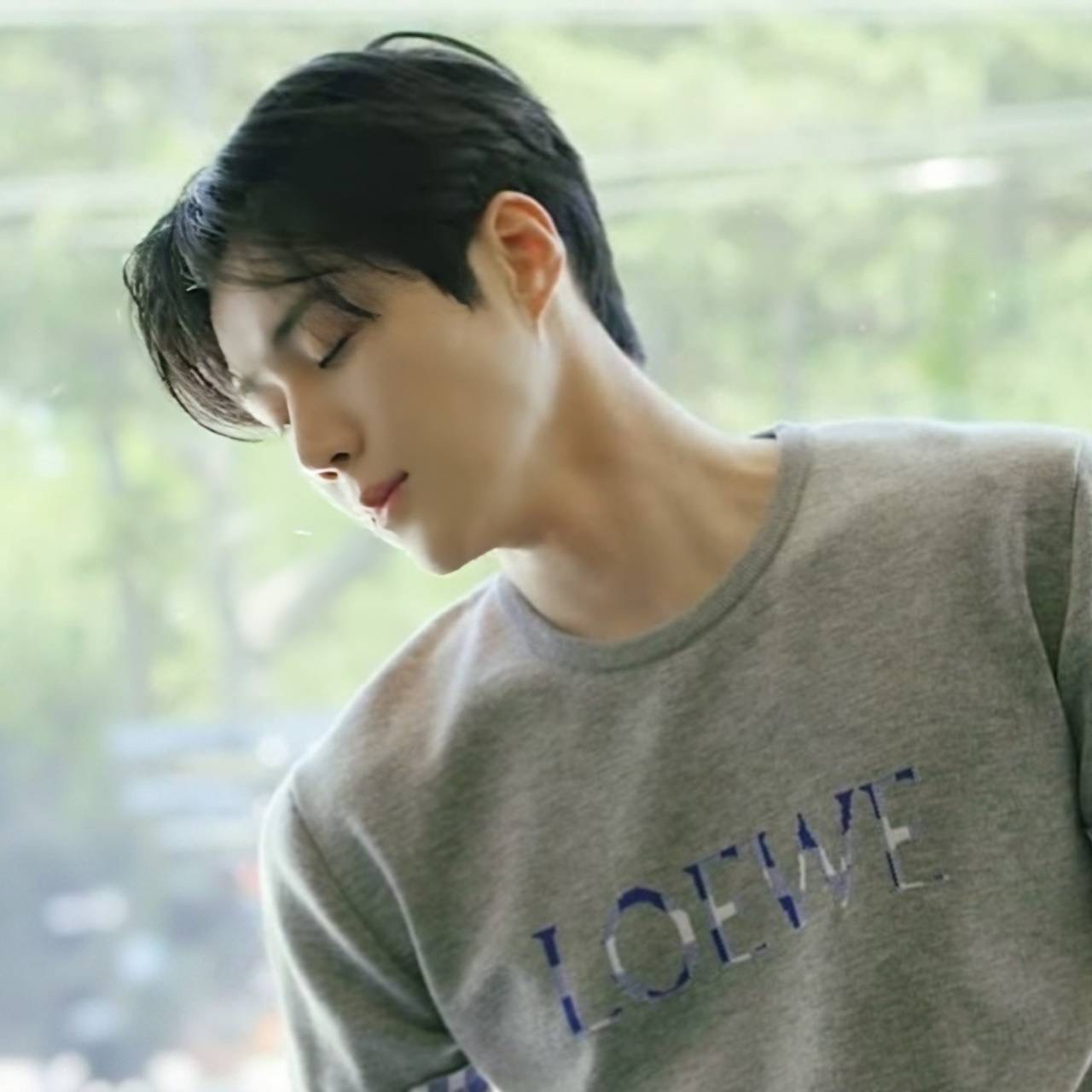 Behind-the-scenes cut of Kim Seonho