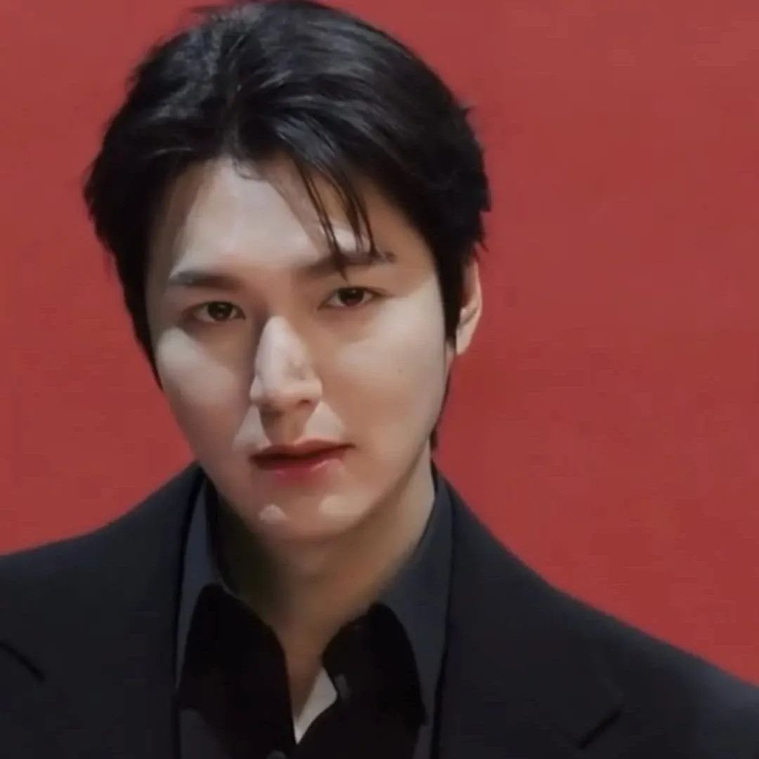 Recent activity shot of Lee Minho