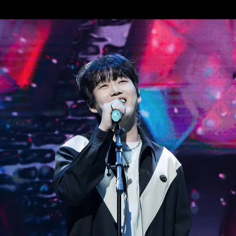 Behind-the-scenes cut of Hwang Youngwoong