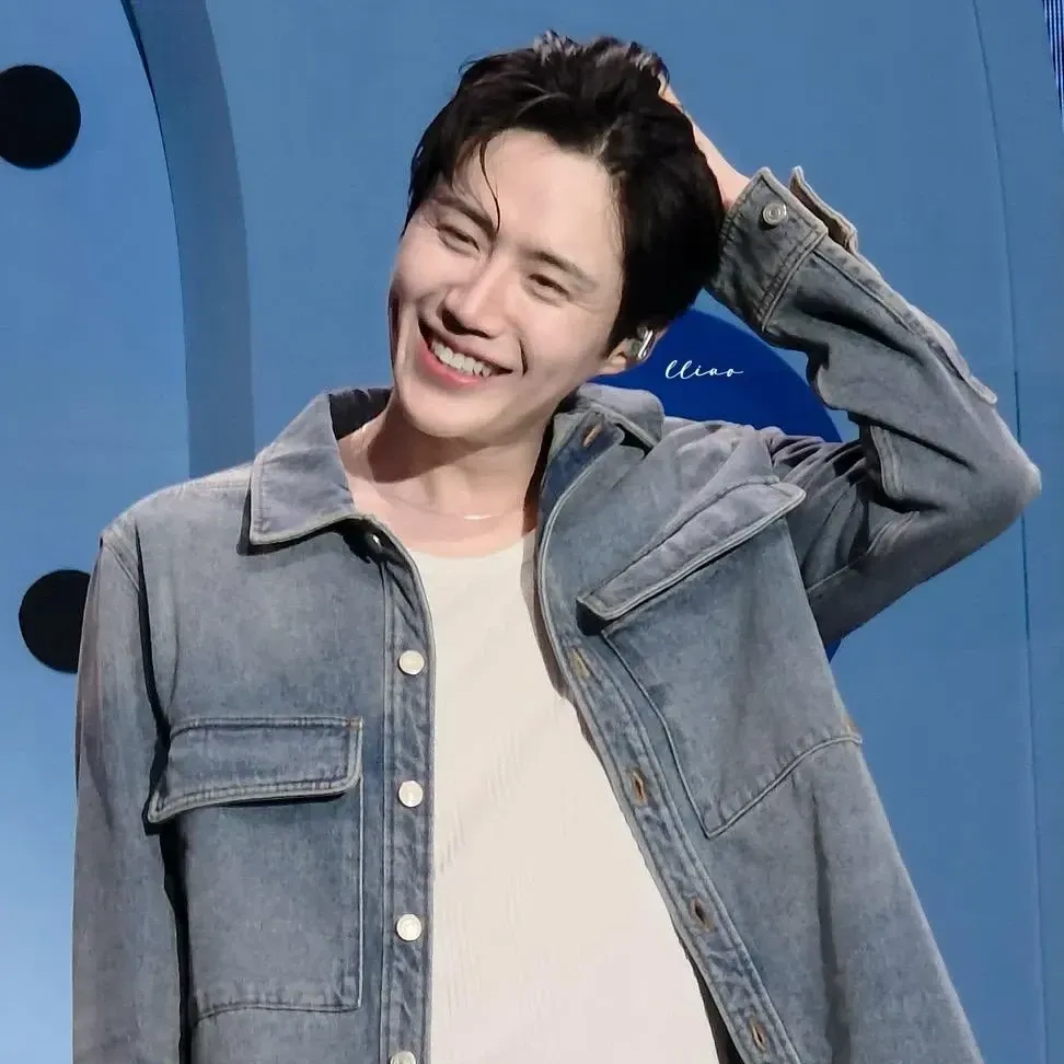 Behind-the-scenes cut of Kim Seonho