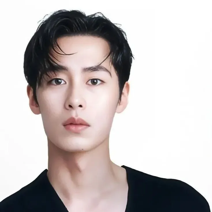 Latest photo of Lee Jaewook