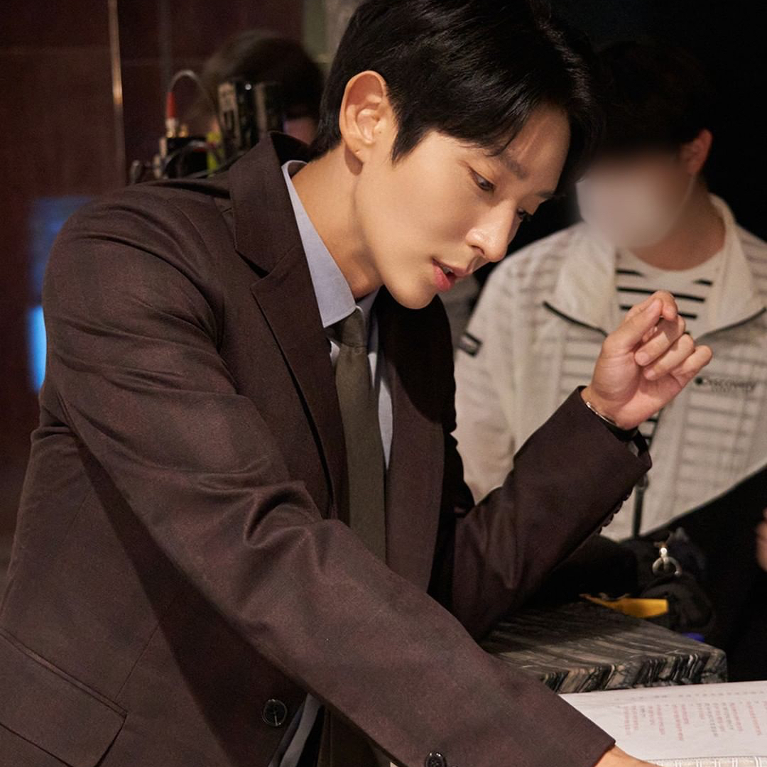 A moment captured by a fan of Lee Joongi