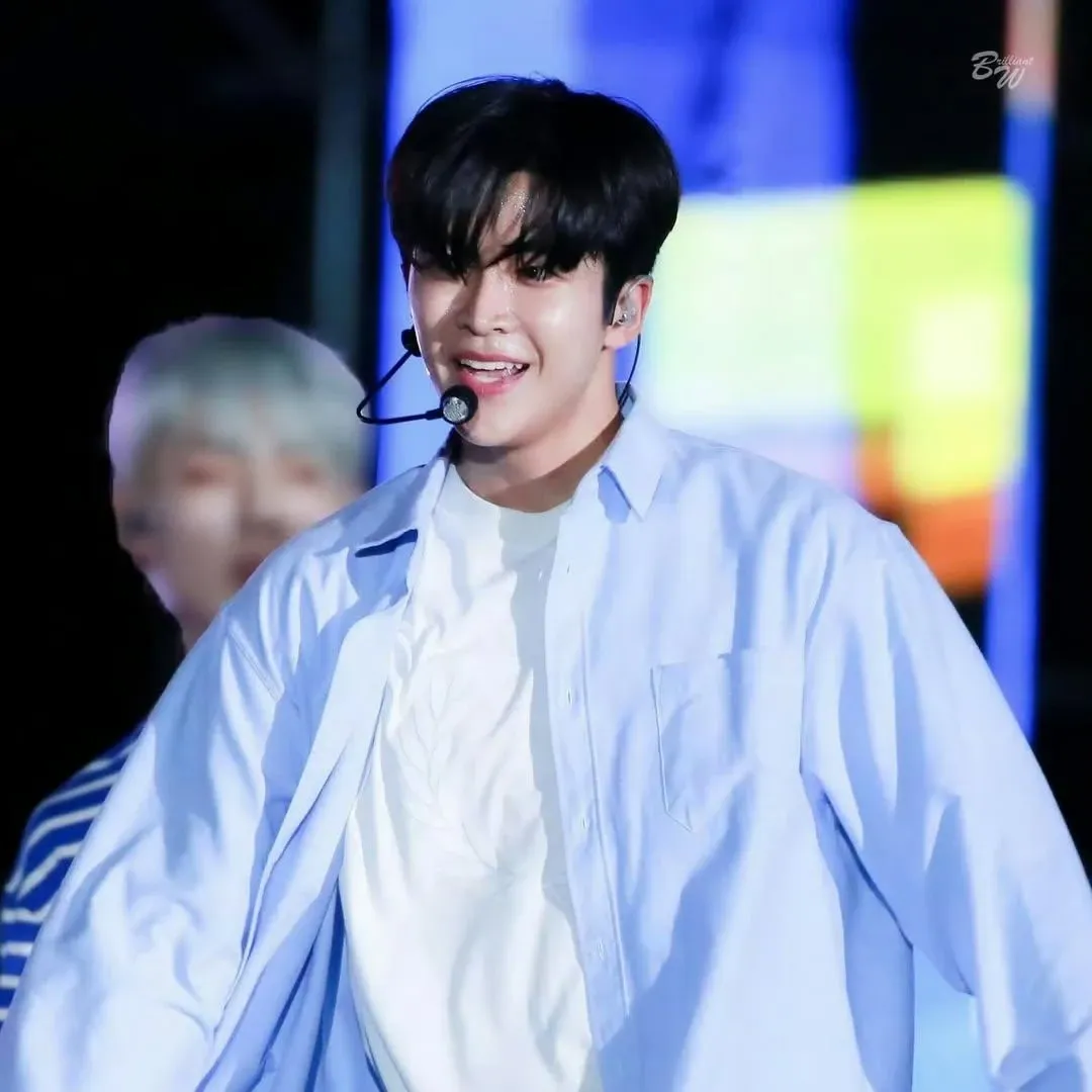 Momen yang diabadikan oleh penggemar Rowoon