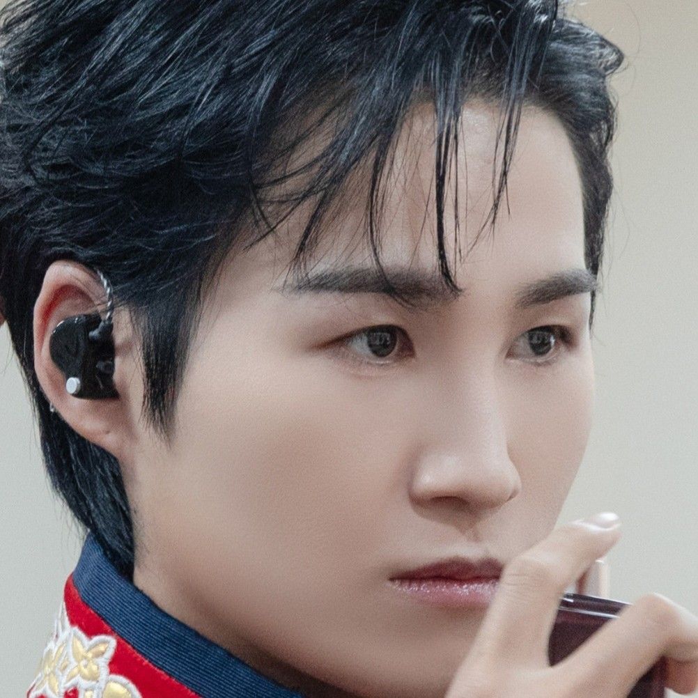 김희재의 비하인드 컷