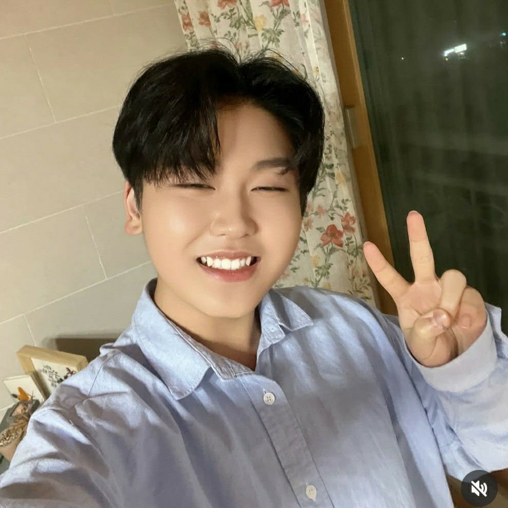 Behind-the-scenes cut of Park Sungon